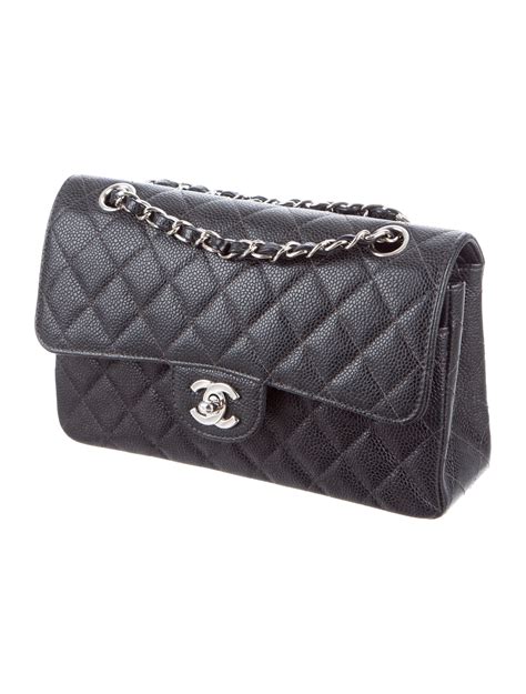 chanel flap bag caviar sizes